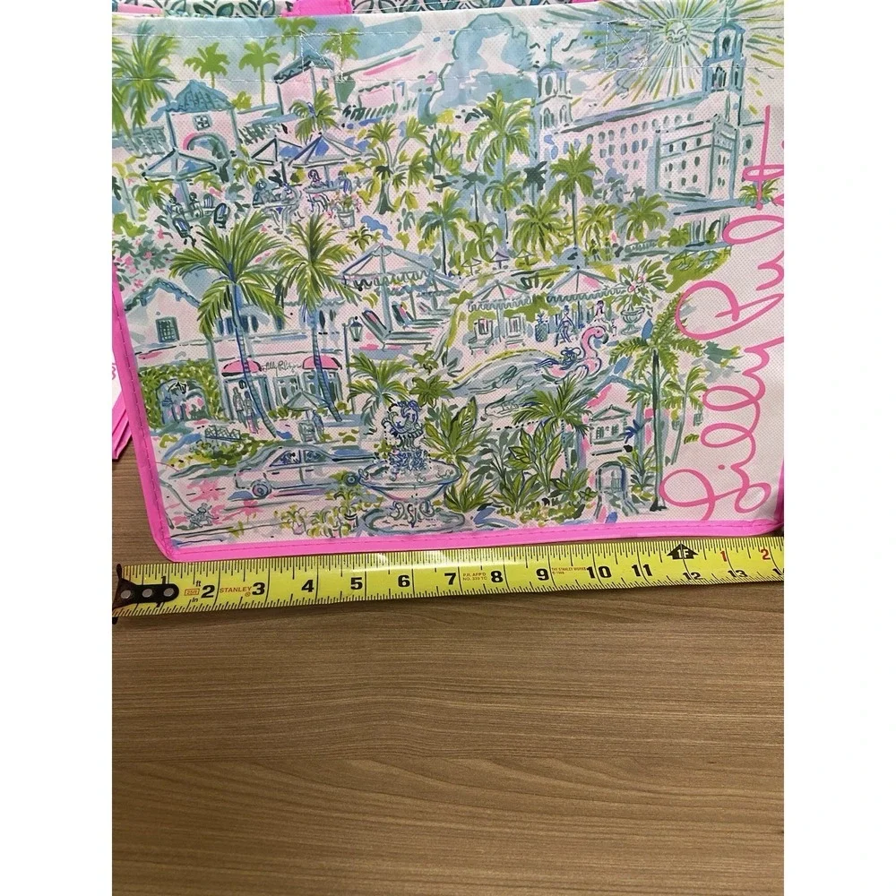 Lot Of 4 LILLY PULITZER Reusable Tote Plastic SHOPPING BAGS, Two Sizes Palm